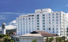 Sintesa Peninsula Hotel Manado Exterior photo