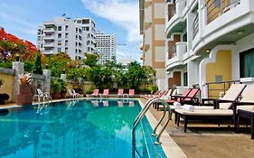 Best Beach Villa Pattaya Exterior photo