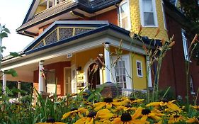 A Moment In Time Bed And Breakfast Niagara Falls Exterior photo