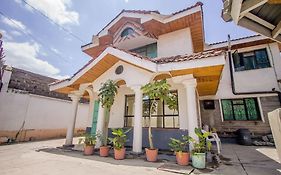 Nairobi Airport Rest House Hotel Exterior photo