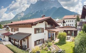 Chalet Holzerstubn Villa Ehrwald Exterior photo