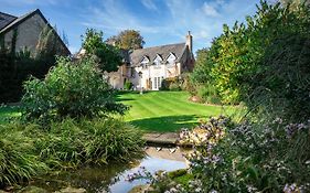 Cricket Field House Hotel Salisbury Exterior photo