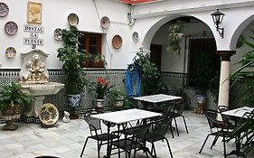 Hostal La Fuente Hotel Cordoba Exterior photo