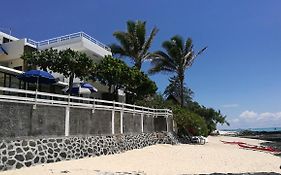 Blue Beryl Guest House Blue Bay Exterior photo