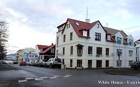 Three Sisters Apartments Reykjavik Room photo