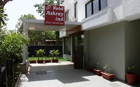 Hotel Ashray Inn Ahmedabad Exterior photo