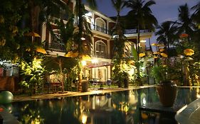 The Coconut House Hotel Battambang Exterior photo