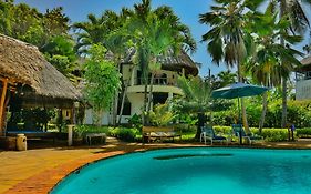 Upani In Diani Bed & Breakfast Diani Beach Exterior photo