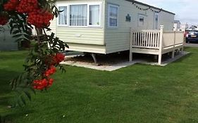 8 Berth On The Grange Hotel Ingoldmells Exterior photo