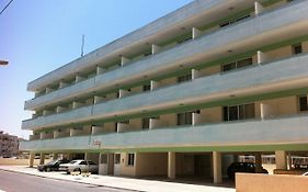 Tsokkos 7 Aparthotel Larnaca Exterior photo