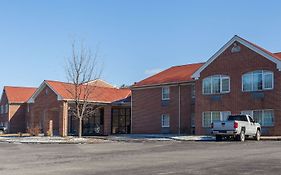 Days Inn & Suites By Wyndham Lancaster Amish Country Exterior photo