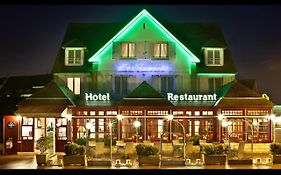 Hotel-Restaurant Le Normandie Luc-sur-Mer Exterior photo