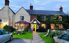 The Compasses Inn Fordingbridge Exterior photo