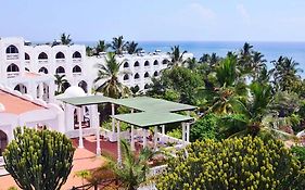 Kaskazi Beach Resort Diani Beach Exterior photo