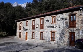 Albergue La Vargona Hostel Camaleno Exterior photo