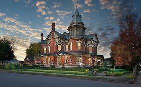 The Empress Of Little Rock Bed & Breakfast Exterior photo