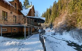 Lavanda Country Club Hotel Tatariv Exterior photo