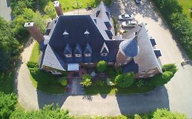 Chateau Murdock Gite Et Esthetique 1950 Bed & Breakfast Saguenay Exterior photo