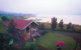 Lake View Holiday Villa Near Sula Wine Yard With 3 Bdrms Nashik Exterior photo