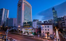 Kunming Golden Spring Hotel Exterior photo