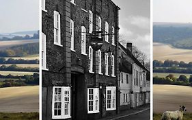 George & Dragon Hotel High Wycombe Exterior photo