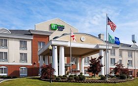 Holiday Inn Express & Suites Cullman Exterior photo