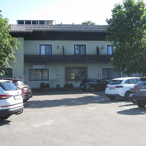 Gasthof Strobl Waldfrieden Garni Hotel Strass im Attergau Exterior photo