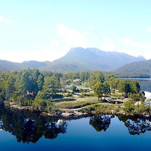 Tullah Lakeside Lodge Exterior photo