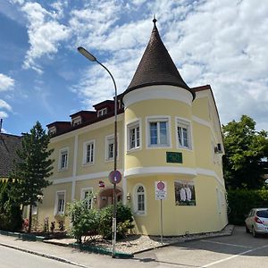 Gaestehaus Auerhahn Hotel Vocklabruck Exterior photo