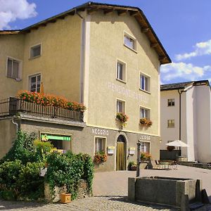 Pensione Capelli Hotel Poschiavo Exterior photo