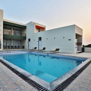 Gir Athiz Resort With Swimming Pool Sasan Gir Exterior photo