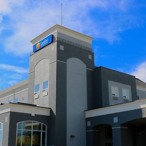 Comfort Inn & Suites Airport South Calgary Exterior photo