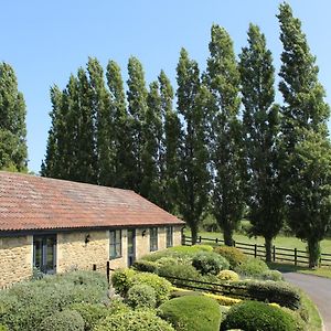 Norbin Farm Bed & Breakfast Box  Exterior photo