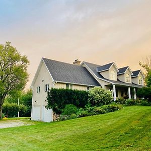 The Glen Huron Inn Duntroon Exterior photo