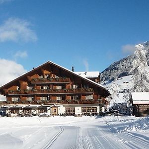 Hotel Alpenland Gstaad Exterior photo