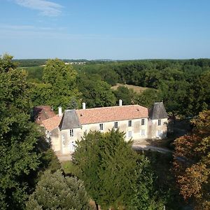 Domaine De Seugnac Bed & Breakfast Pons Exterior photo