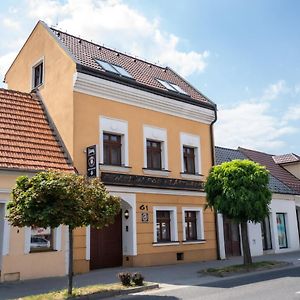 Penzion Pod Klastorom Hotel Pezinok Exterior photo