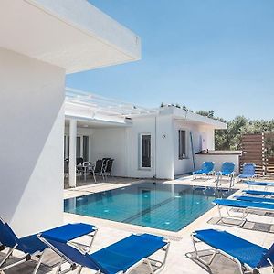 Villa Mavris - Lovely 4 Bedroom Villa With Private Pool In Central Ayia Napa Exterior photo