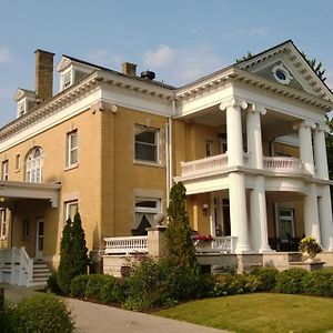 Cartier Mansion Bed & Breakfast Ludington Exterior photo