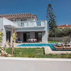Villa Petreris Enas - Stunning 3 Bedroom Ayia Napa Villa With Pool - Short Walk To Nissi Avenue Exterior photo
