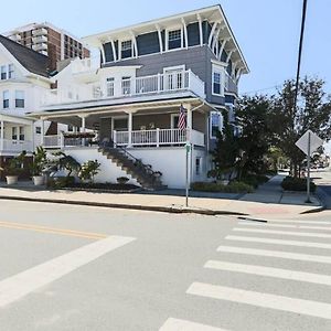 Large Beach Home With Ocean Views From Balcony Unit 2 And 3 Ventnor Exterior photo