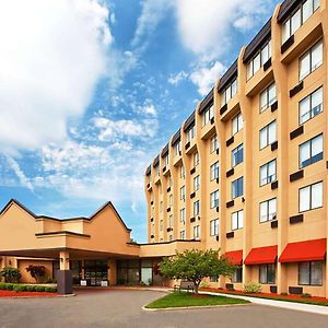 Baymont By Wyndham Meriden Exterior photo