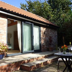 The Old Potting Shed Villa York Exterior photo