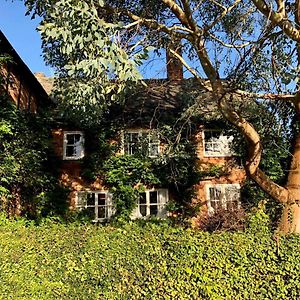 The Old Dower House Bed & Breakfast Whitchurch  Exterior photo