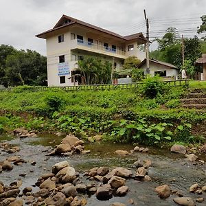 Kanda House Hotel Mae Hong Son Exterior photo