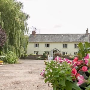 Lower Ford Farm Bed & Breakfast Cullompton Exterior photo