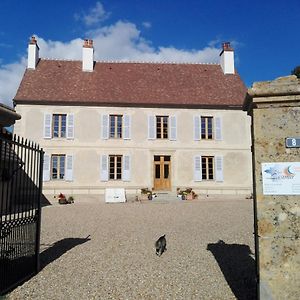 Chez Casimir Bed & Breakfast Cercy-la-Tour Exterior photo