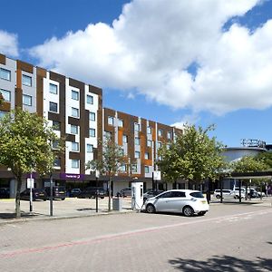 Premier Inn Milton Keynes Exterior photo