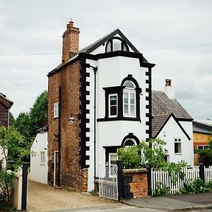 Langs Hall Apartment Leyland Exterior photo