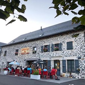 Auberge Du Cezallier Hotel Montgreleix Exterior photo